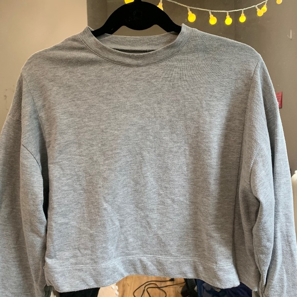 Oak & Fort Cropped Grey Sweatshirt - Picture 1 of 2